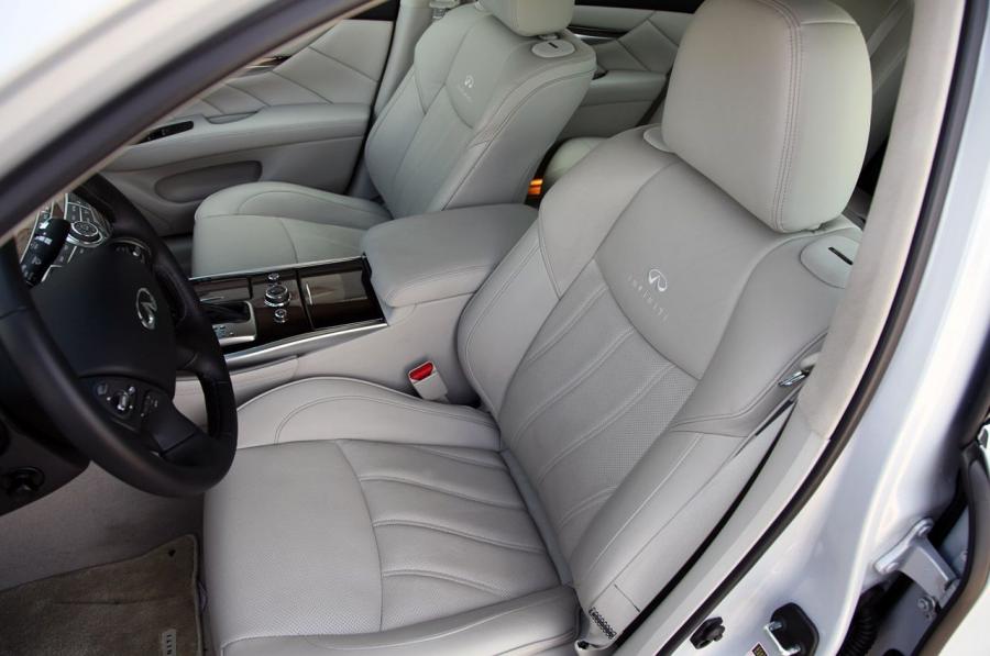  Infiniti M35h 2012 года  (фото 21 из 44)